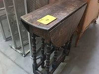 Lot 46 - antieke klaptafel