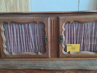 Lot 46 - antieken eiken buffetkast in 2 delen met glazen deurtjes en - afbeelding 2 van  4