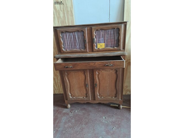 Lot 46 - antieken eiken buffetkast in 2 delen met glazen deurtjes en - afbeelding 4 van  4