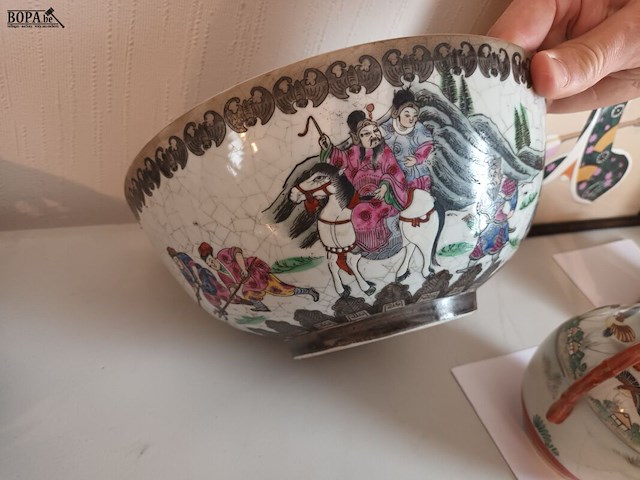 Lot 46 - chinese kom met jachttafereel - afbeelding 5 van  6