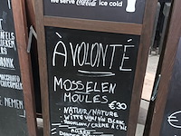 Lot 46 - dubbelzijdig stoepbord - afbeelding 1 van  3