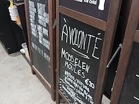 Lot 46 - dubbelzijdig stoepbord - afbeelding 2 van  3