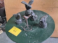 Lot 46 - gietijzeren vogelbeeldjes - 4 stuks