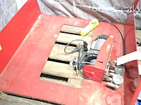 Lot 46 - hangkooi met elektrische takel - afbeelding 4 van  4