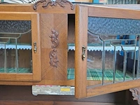 Lot 46 - landelijke brocante buffetkast '30 glas in looddeuren en ma - afbeelding 3 van  7