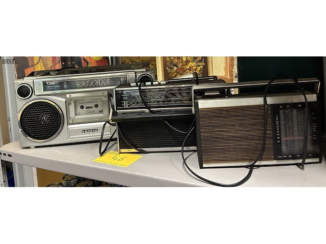 Lot 46 - lot vintage radiospelers - 3 stuks - afbeelding 1 van  7