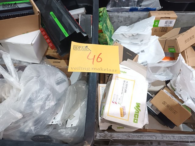 Lot 46 - materiaal voor elektrische installaties - afbeelding 1 van  7