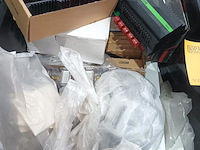 Lot 46 - materiaal voor elektrische installaties - afbeelding 2 van  7