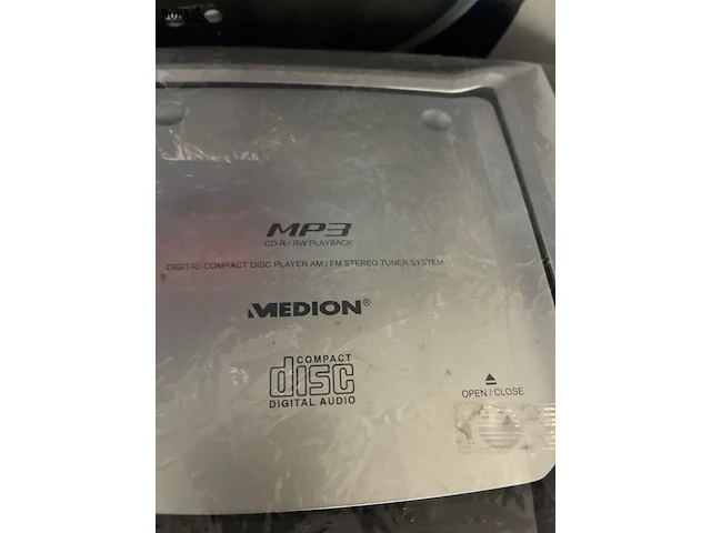 Lot 46 - medion compact disc player/stereo nieuw - afbeelding 2 van  4