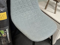 Lot 46 - moderne stoel zo goed als nieuw - afbeelding 1 van  2