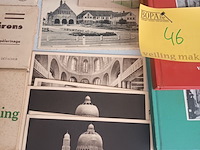 Lot 46 - postkaarten en boeken - afbeelding 4 van  5