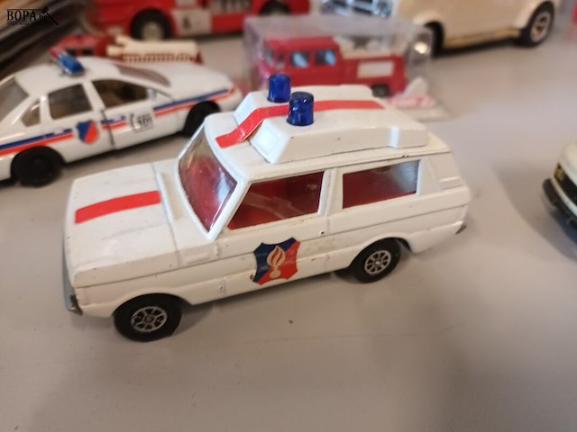 Lot 46 - rescue voertuigen op schaal. 12 stuks. - afbeelding 5 van  14