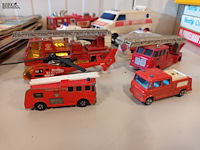 Lot 46 - rescue voertuigen op schaal. 12 stuks. - afbeelding 7 van  14