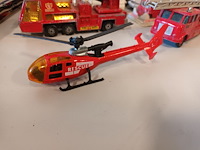 Lot 46 - rescue voertuigen op schaal. 12 stuks. - afbeelding 9 van  14