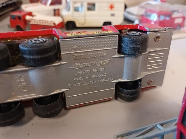 Lot 46 - rescue voertuigen op schaal. 12 stuks. - afbeelding 12 van  14