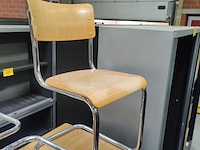 Lot 46 - stoelen - 9 stuks - afbeelding 1 van  2