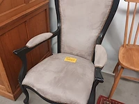 Lot 460 - antieke zetel