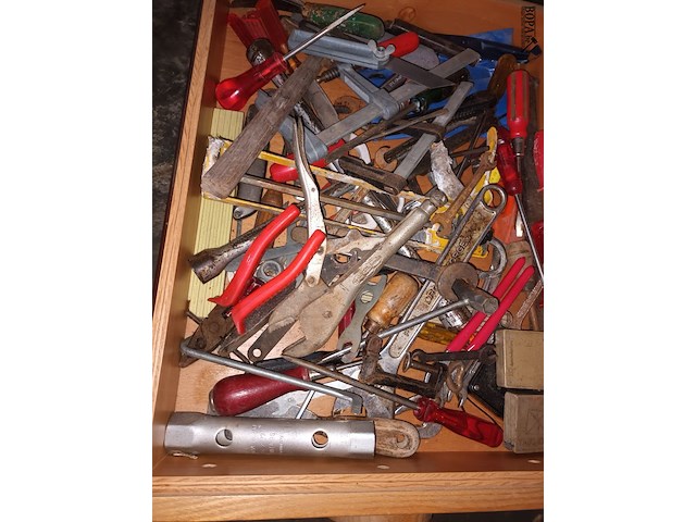 Lot 460 - gereedschap en doe-het-zelf materiaal - afbeelding 5 van  5