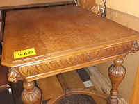 Lot 460 - mechelse tafel - afbeelding 1 van  3