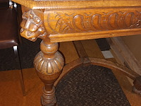 Lot 460 - mechelse tafel - afbeelding 2 van  3