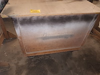 Lot 461 - houten werkbank op wielen - afbeelding 3 van  3