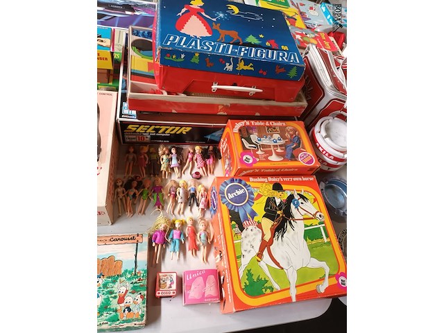 Lot 461 - oud speelgoed. 23 stuks - afbeelding 2 van  8