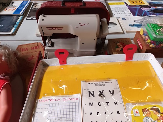 Lot 461 - oud speelgoed. 23 stuks - afbeelding 6 van  8