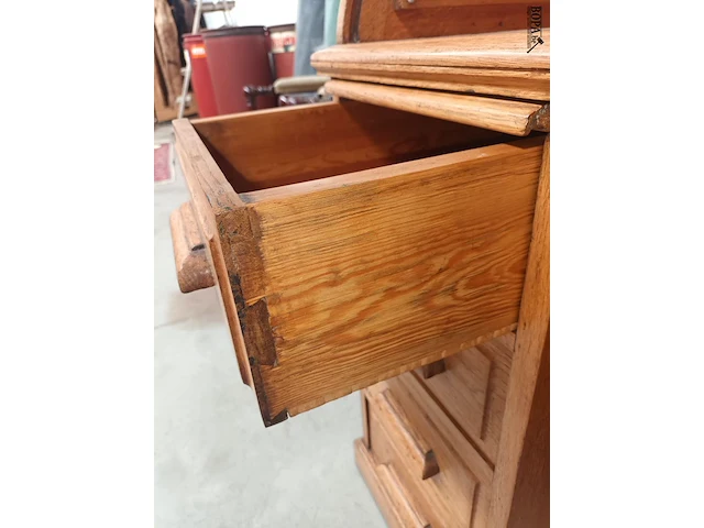 Lot 461 - rolluikbureau - afbeelding 5 van  7