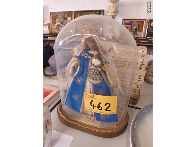 Lot 462 - glazen globe met maria - afbeelding 1 van  3