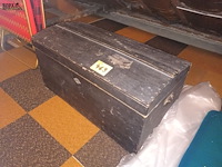 Lot 463 - zwarte koffer - afbeelding 2 van  3