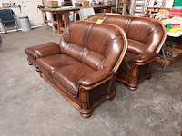 Lot 464 - lederen salon - afbeelding 2 van  3