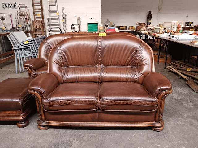 Lot 464 - lederen salon - afbeelding 3 van  3
