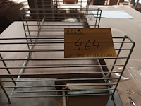 Lot 464 - muurrekje en uitschuifsysteem - afbeelding 1 van  3