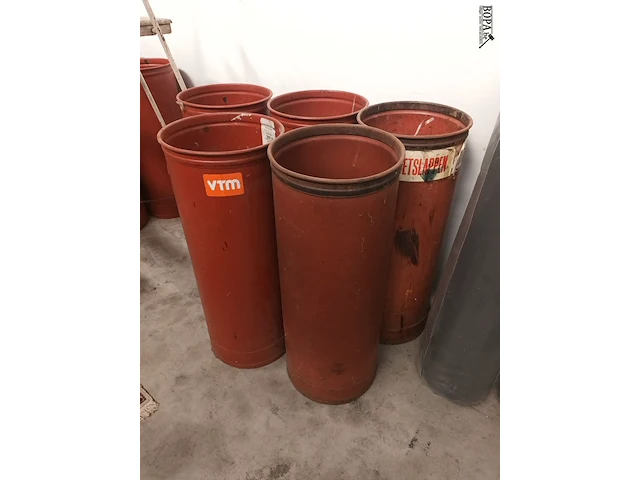 Lot 465 - industriële tonnen. 5 stuks - afbeelding 2 van  3