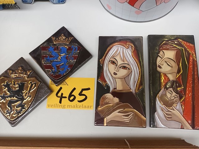 Lot 465 - keramiek tabletten. 4 stuks - afbeelding 1 van  4