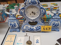 Lot 467 - klokstel delft - afbeelding 1 van  5