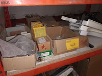 Lot 467 - montage materiaal en onderdelen - afbeelding 3 van  7
