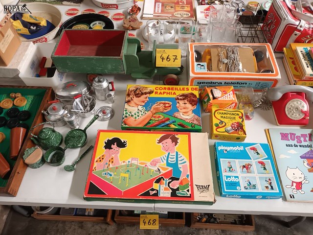 Lot 467 - oud speelgoed. 30 stuks - afbeelding 1 van  6