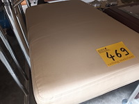 Lot 469 - voetenbankje b italia - afbeelding 3 van  3