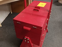 Lot 47 - accordeon naaikistje - afbeelding 2 van  4