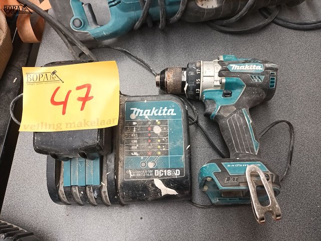Lot 47 - accu schroefboormachine makita - afbeelding 1 van  4