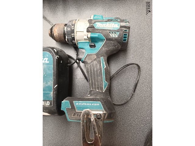 Lot 47 - accu schroefboormachine makita - afbeelding 2 van  4