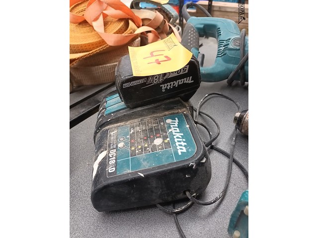 Lot 47 - accu schroefboormachine makita - afbeelding 4 van  4