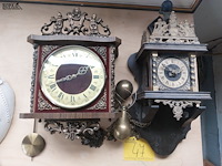 Lot 47 - antieke wandklokken, 2 stuks - afbeelding 1 van  5