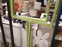 Lot 47 - decoratiemateriaal - afbeelding 2 van  9