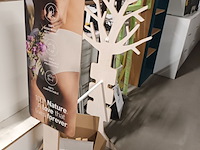 Lot 47 - decoratiemateriaal - afbeelding 6 van  9