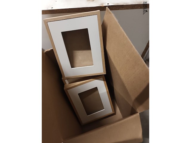 Lot 47 - decoratiemateriaal - afbeelding 7 van  9