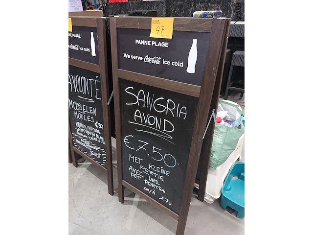 Lot 47 - dubbelzijdig stoepbord - afbeelding 1 van  3