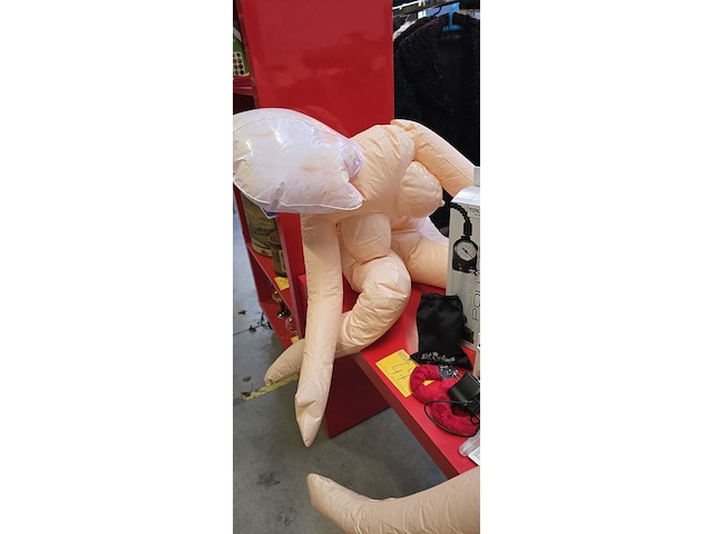 Lot 47 - erotisch lot voor heren ong 8 stuks - afbeelding 2 van  4