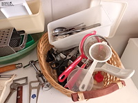 Lot 47 - huisraad. 30 stuks - afbeelding 2 van  6